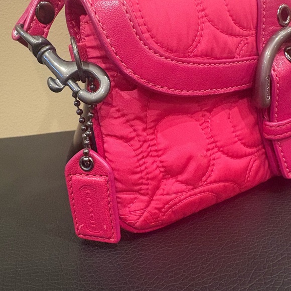COACH Hot Pink Quilted Signature Buckle Wristlet - Picture 2 of 6